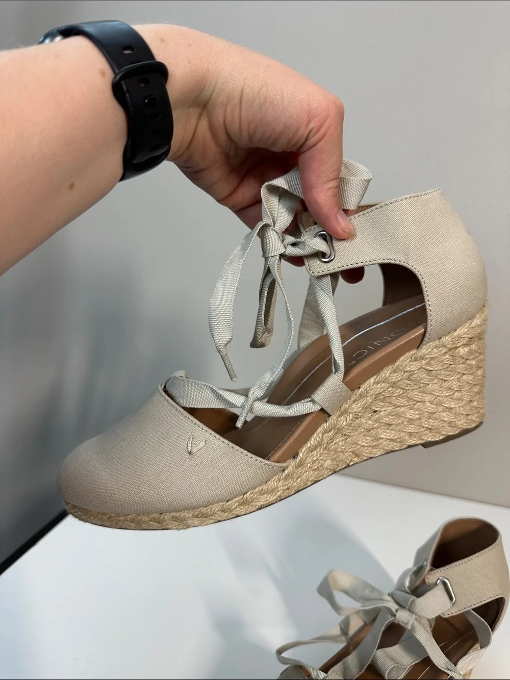 Vionic Kaitlyn Tie Front Espadrille Wedges Oat Size 9.5